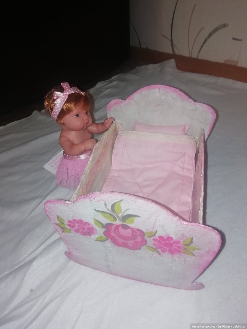 Кроватка для Пепиты — Мебель для кукол и домиков: фото (фото 2)