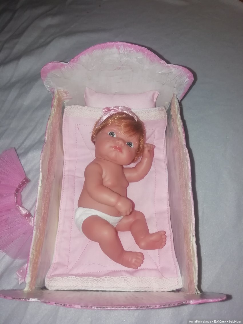 Кроватка для Пепиты — Мебель для кукол и домиков: фото (фото 4)