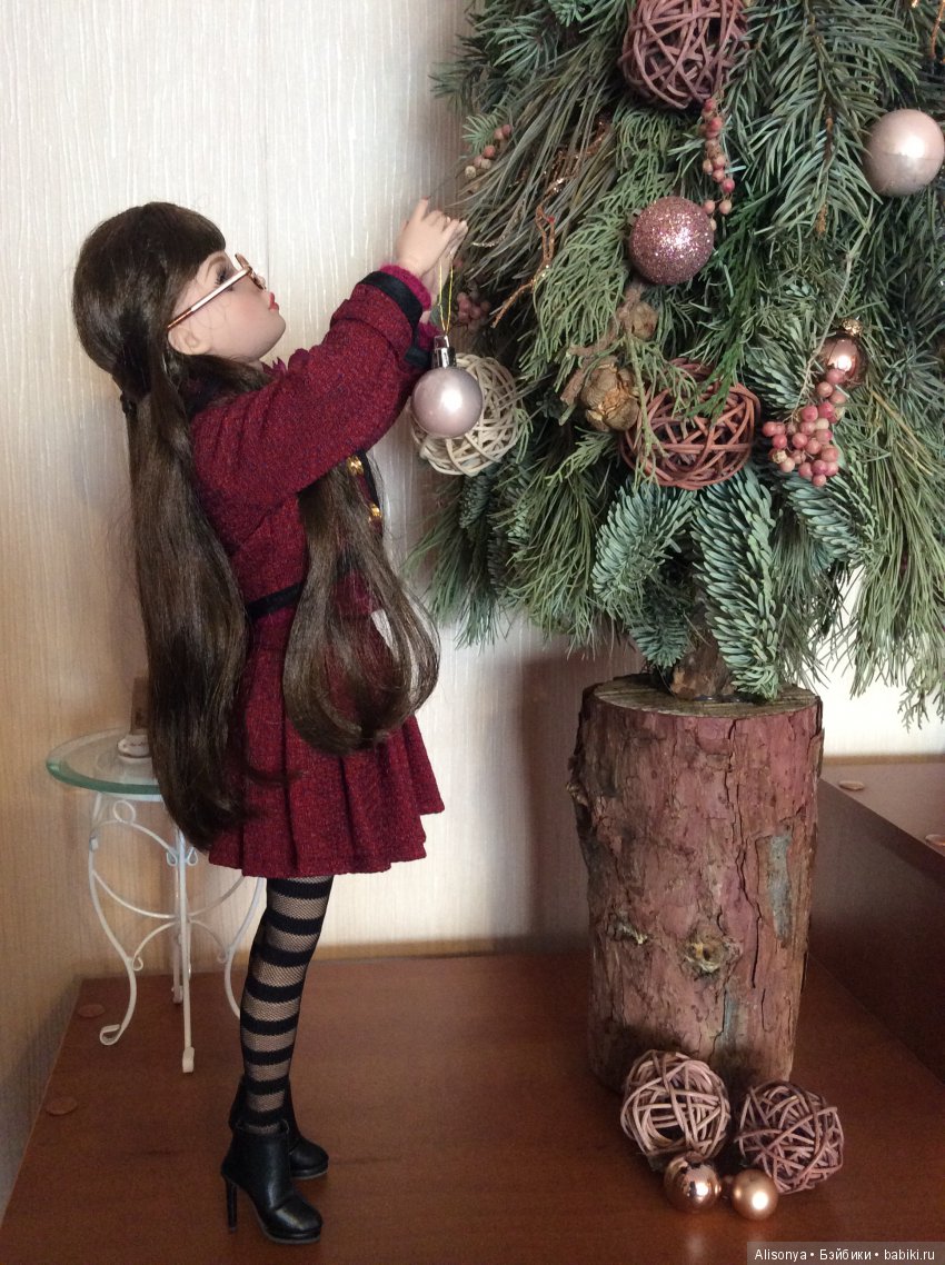 Как моя Элина наряжала ёлку (фото 4)