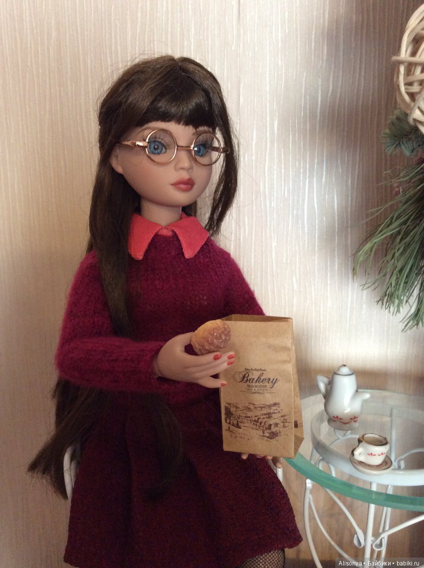 Как моя Элина наряжала ёлку