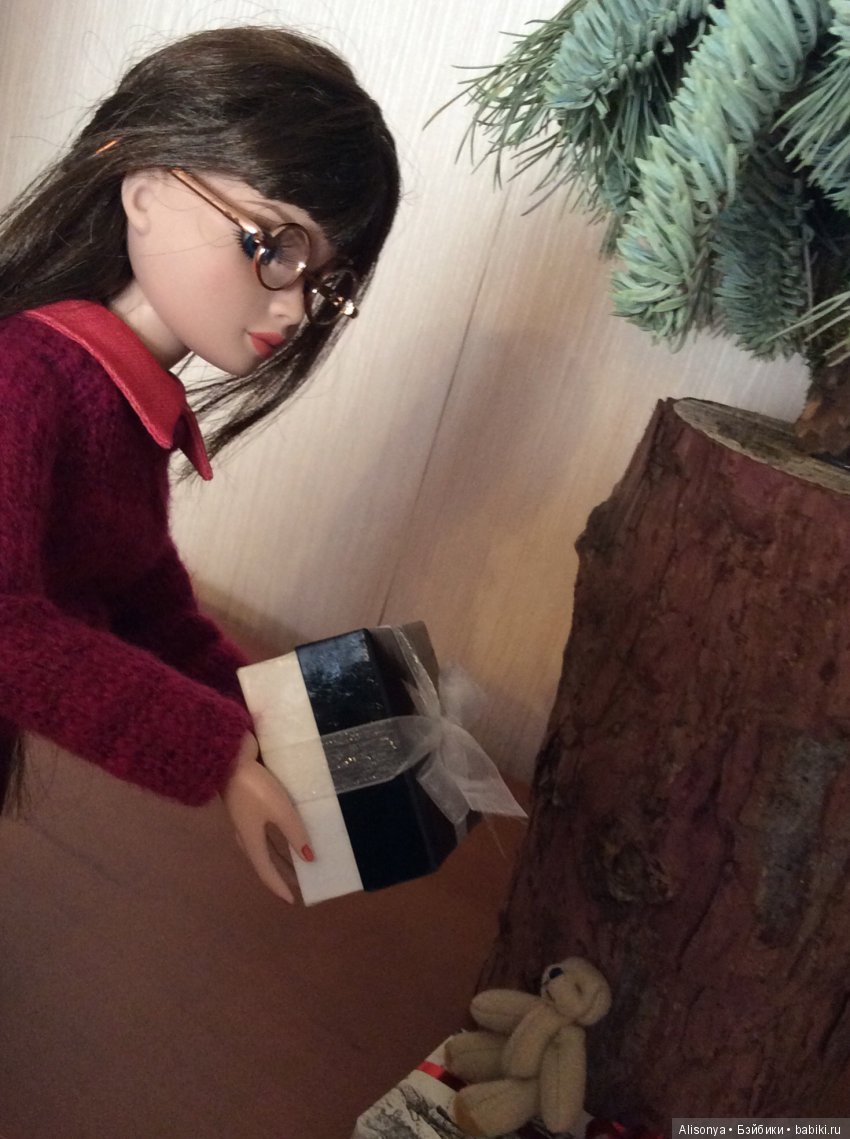 Как моя Элина наряжала ёлку (фото 8)