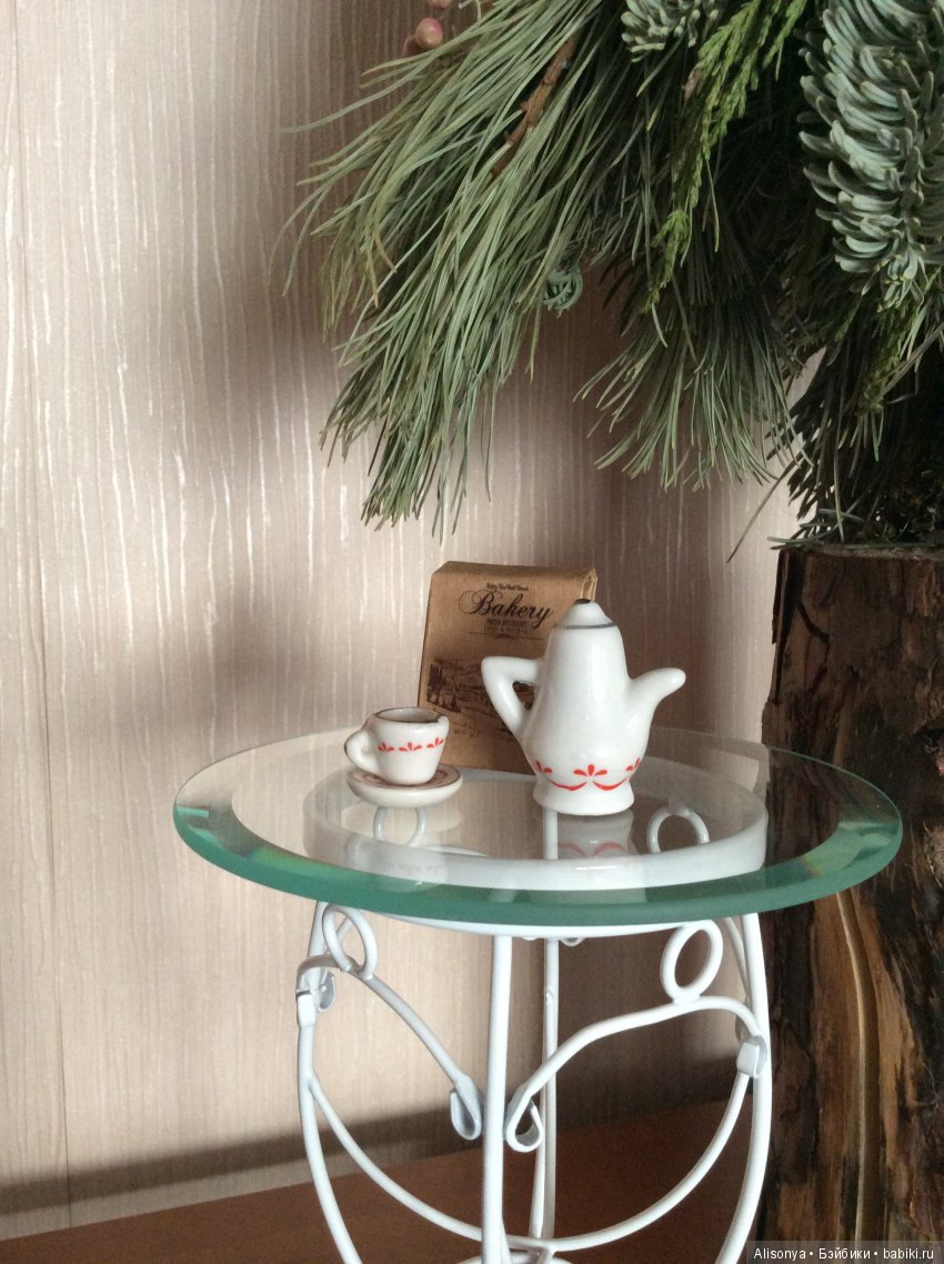 Как моя Элина наряжала ёлку