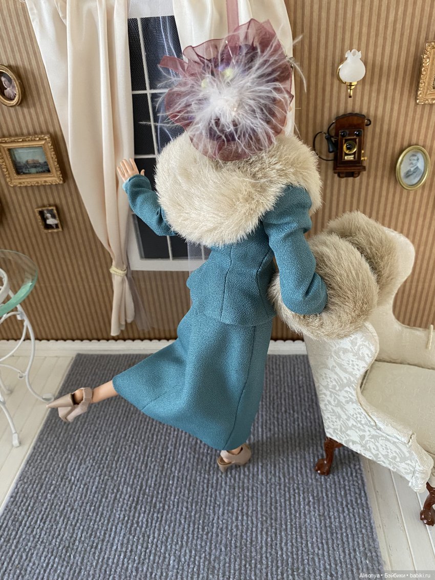 Августфест 2023. Тётка Чарлея из Бразилии. Спеттайг, Френсис и Чарли в гостиной