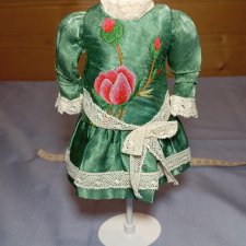 Платье шёлк на антикварную или винтажную куклу