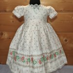 Платье на куклу 60 см антикварную или винтажную