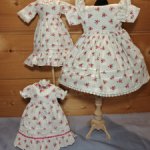 Платья на сестричек, антикварные или винтажные куклы