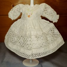 Платье с длинным рукавом на антикварную или винтажную куклу 20-22 см