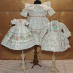 Платья на кукол сестричек!