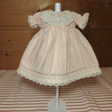 Платье на антикварную или винтажную куклу рост 20-22. см