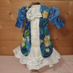 Платье шёлк на антикварную или винтажную куклу рост 45-48 см