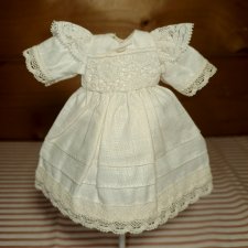 Платье на антикварную или винтажную куклу рост 16 см