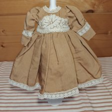 Платье из шелка на антикварную или винтажную куклу рост 20-22 см