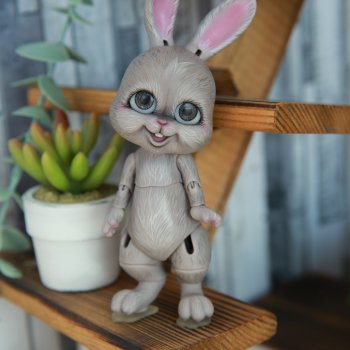 Серый зайка Сэлли