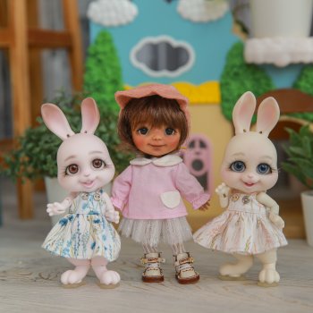 Малыши играют