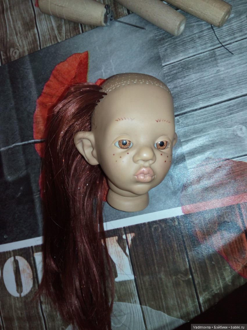 Прошивка волос характерной кукле