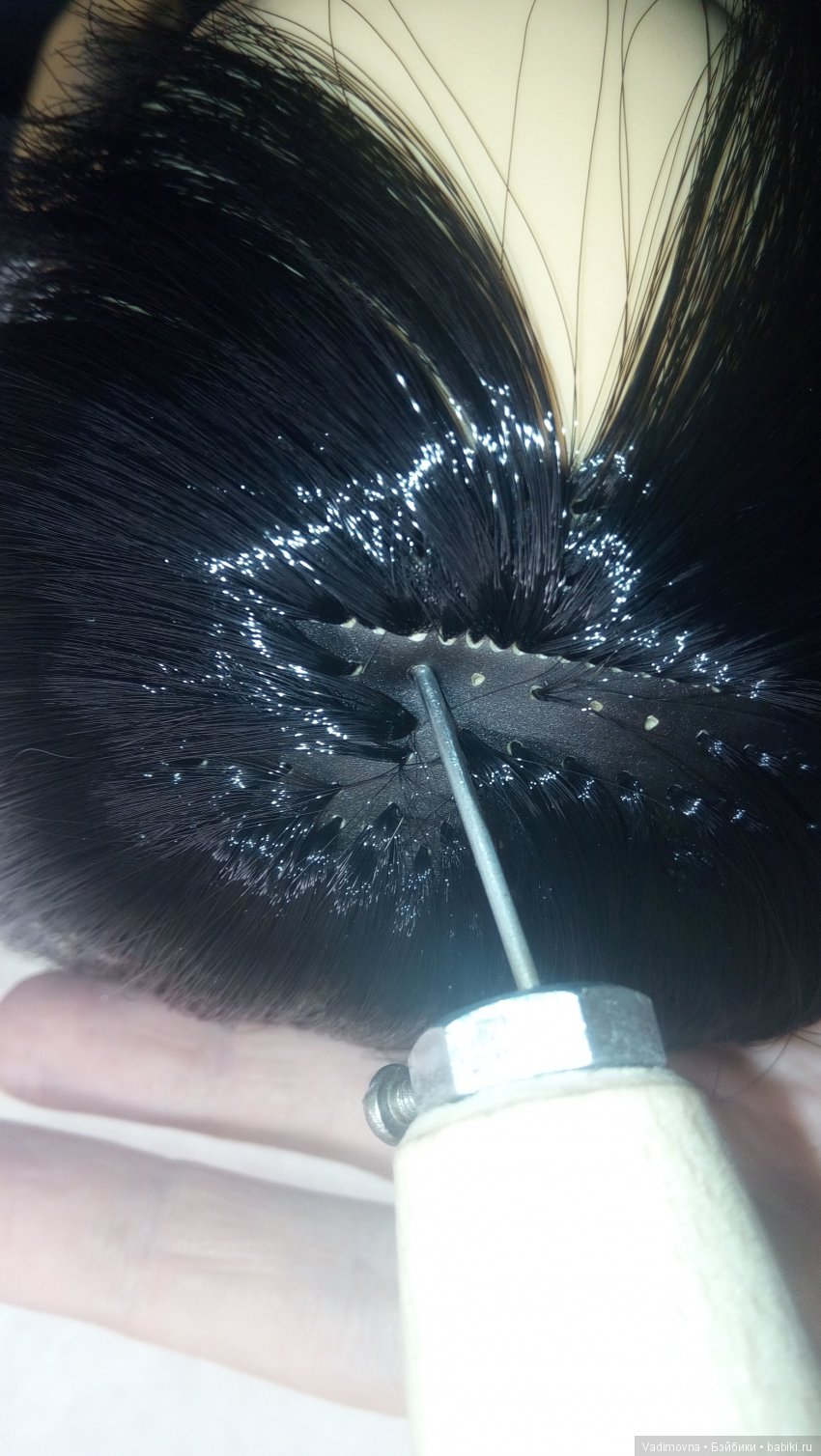 Восстановление прошивки волос виниловой куклы (фото 5)