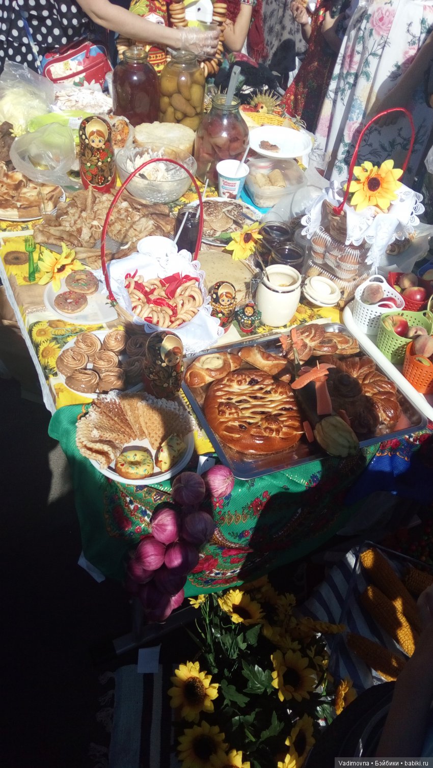 Ежегодная школьная осенняя ярмарка научит