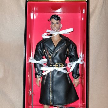 Пожалуйста, уберите детей от экрана! А сейчас