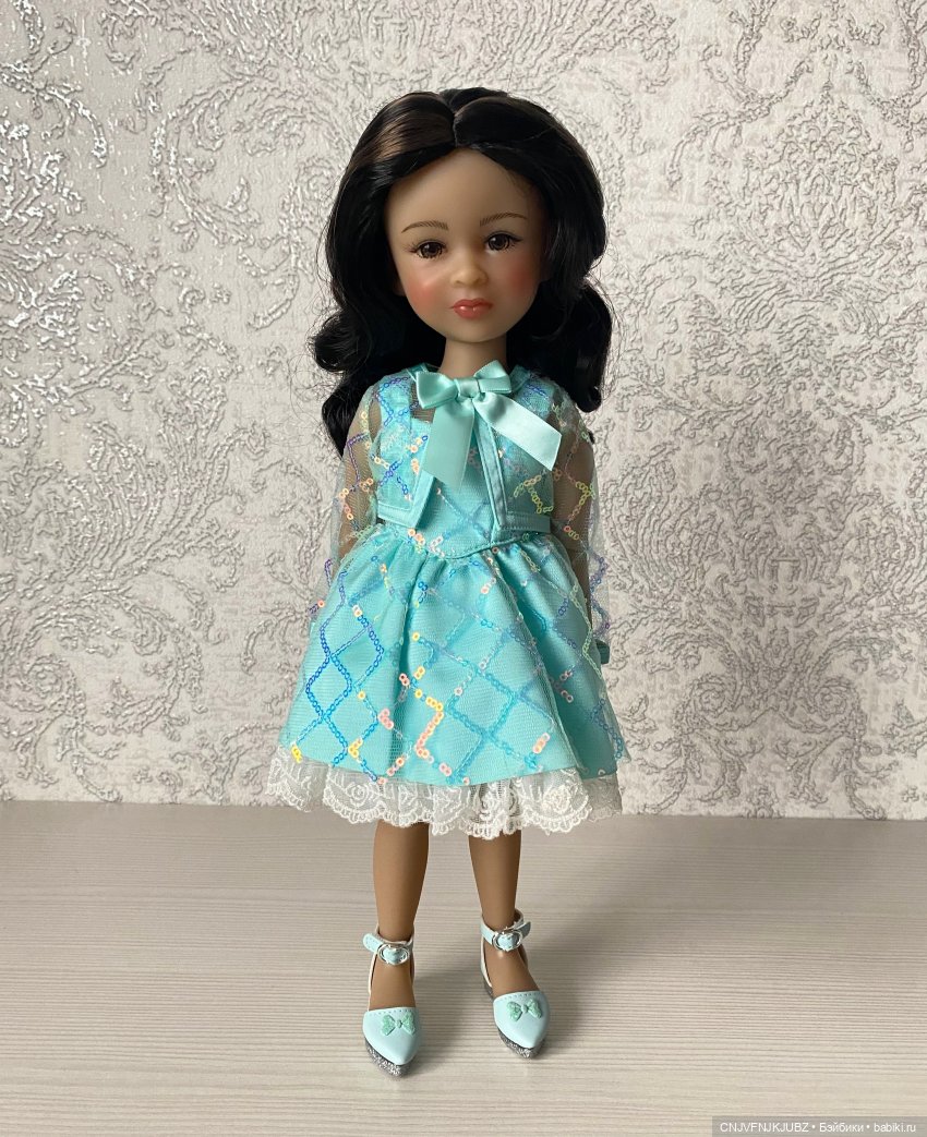 Праздничная Кэнди | Бэйбики Праздничная Кэнди — Куклы Ruby Red (Руби Ред) Fashion Friends: Siblies (фото 9)