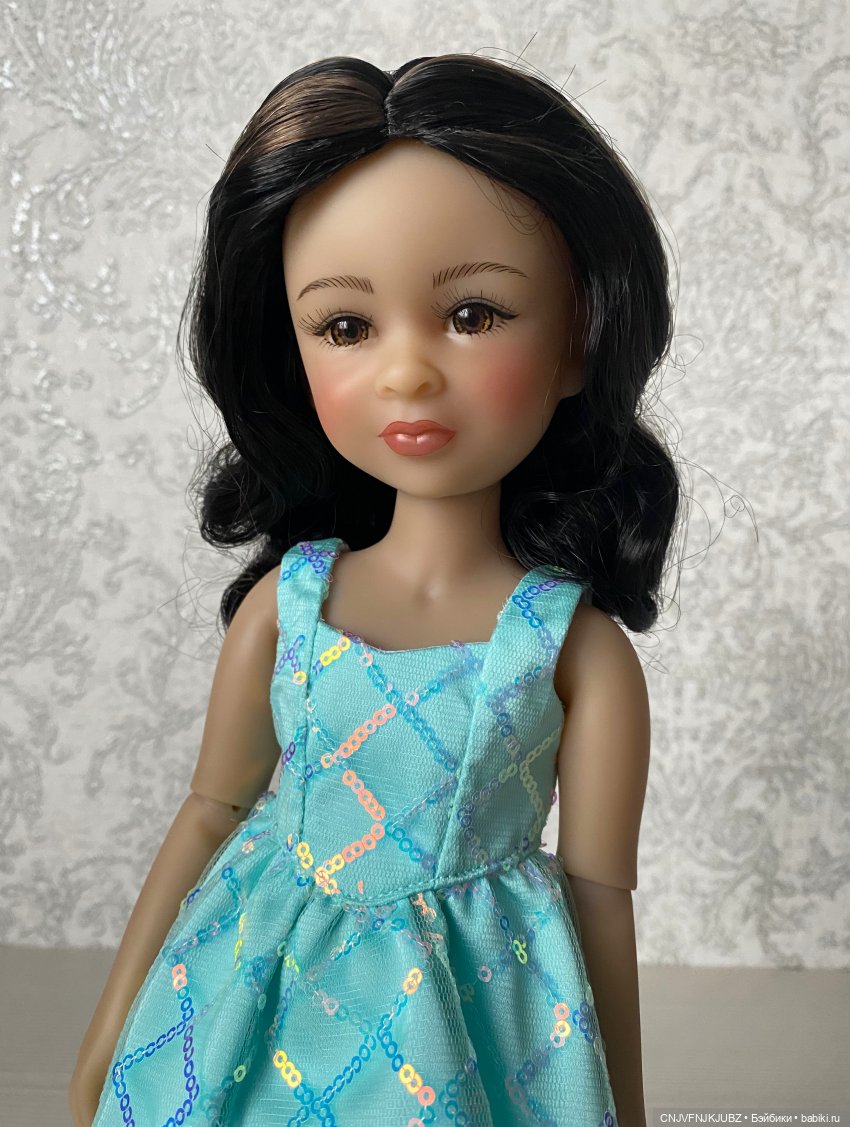 Праздничная Кэнди | Бэйбики Праздничная Кэнди — Куклы Ruby Red (Руби Ред) Fashion Friends: Siblies (фото 7)