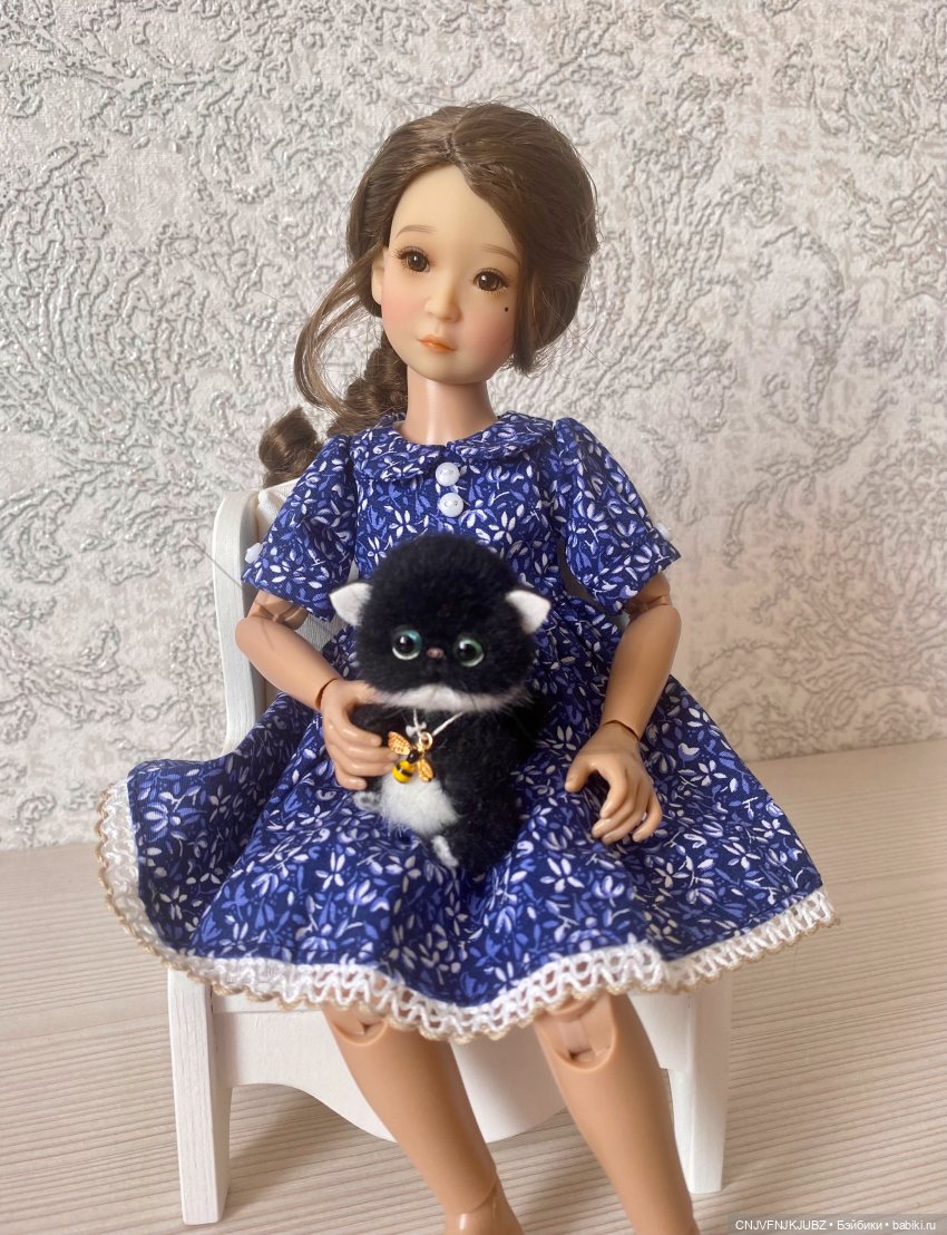 Александра — Куклы Ruby Red (Руби Ред) Fashion Friends: Siblies