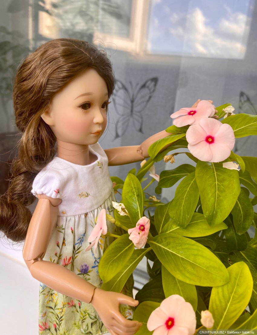 Александра — Куклы Ruby Red (Руби Ред) Fashion Friends: Siblies