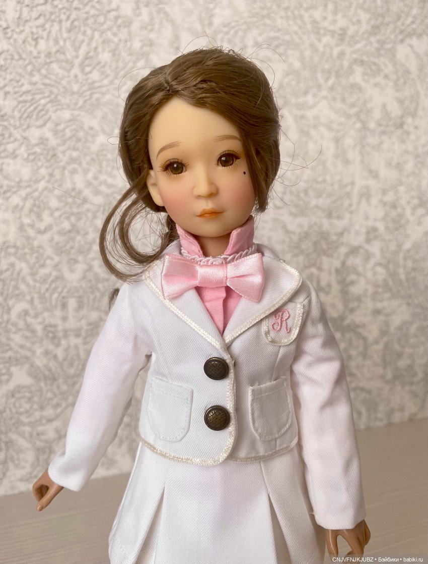 Александра — Куклы Ruby Red (Руби Ред) Fashion Friends: Siblies (фото 7)