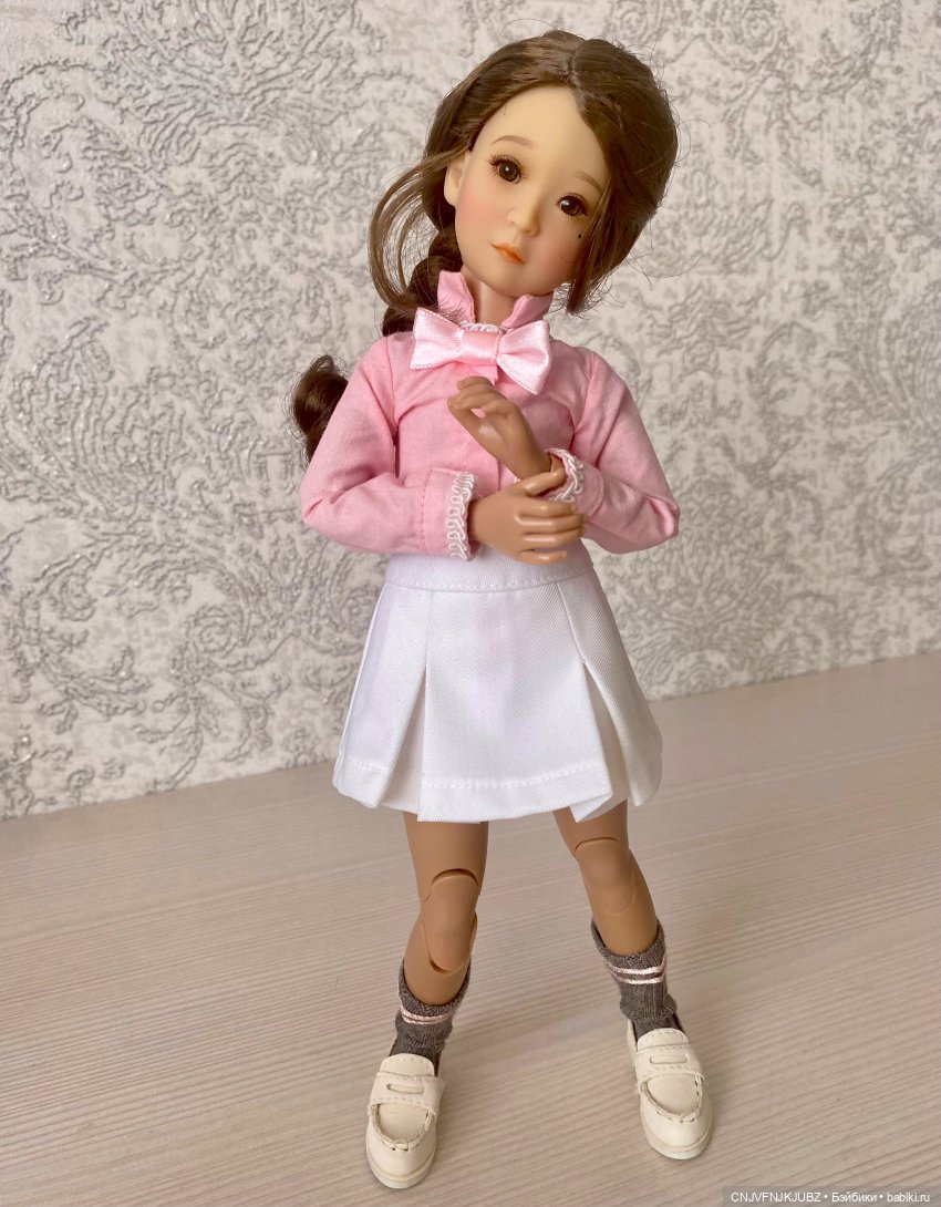 Александра — Куклы Ruby Red (Руби Ред) Fashion Friends: Siblies (фото 5)