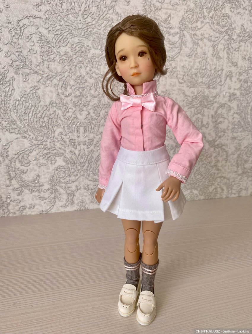 Александра — Куклы Ruby Red (Руби Ред) Fashion Friends: Siblies (фото 3)