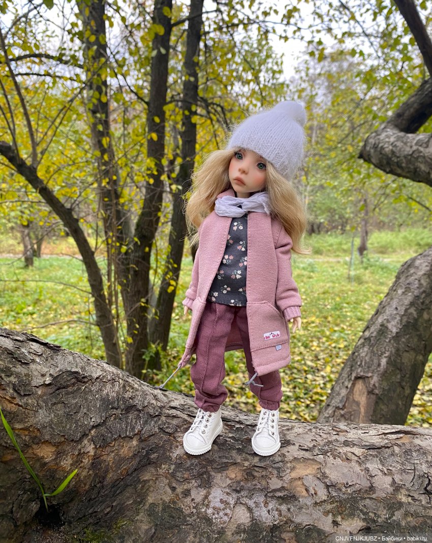 Пойдём по листьям пошуршим