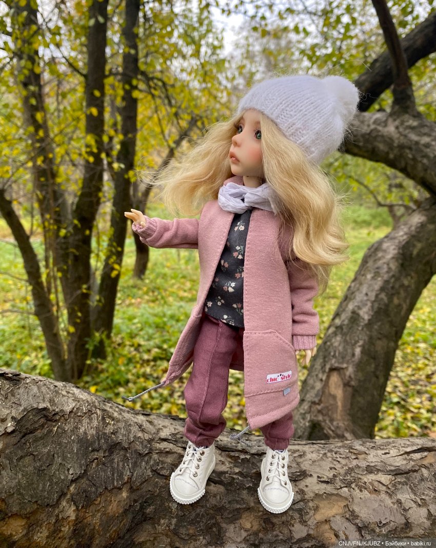 Пойдём по листьям пошуршим