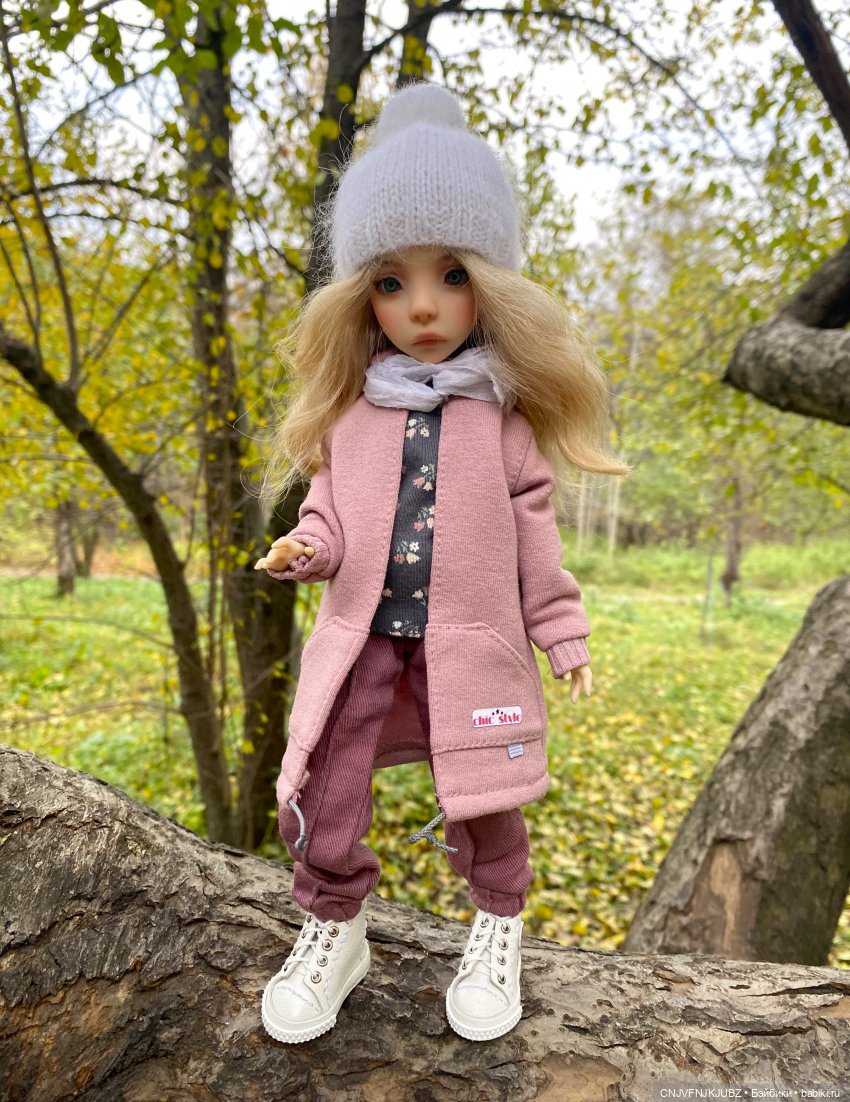 Пойдём по листьям пошуршим