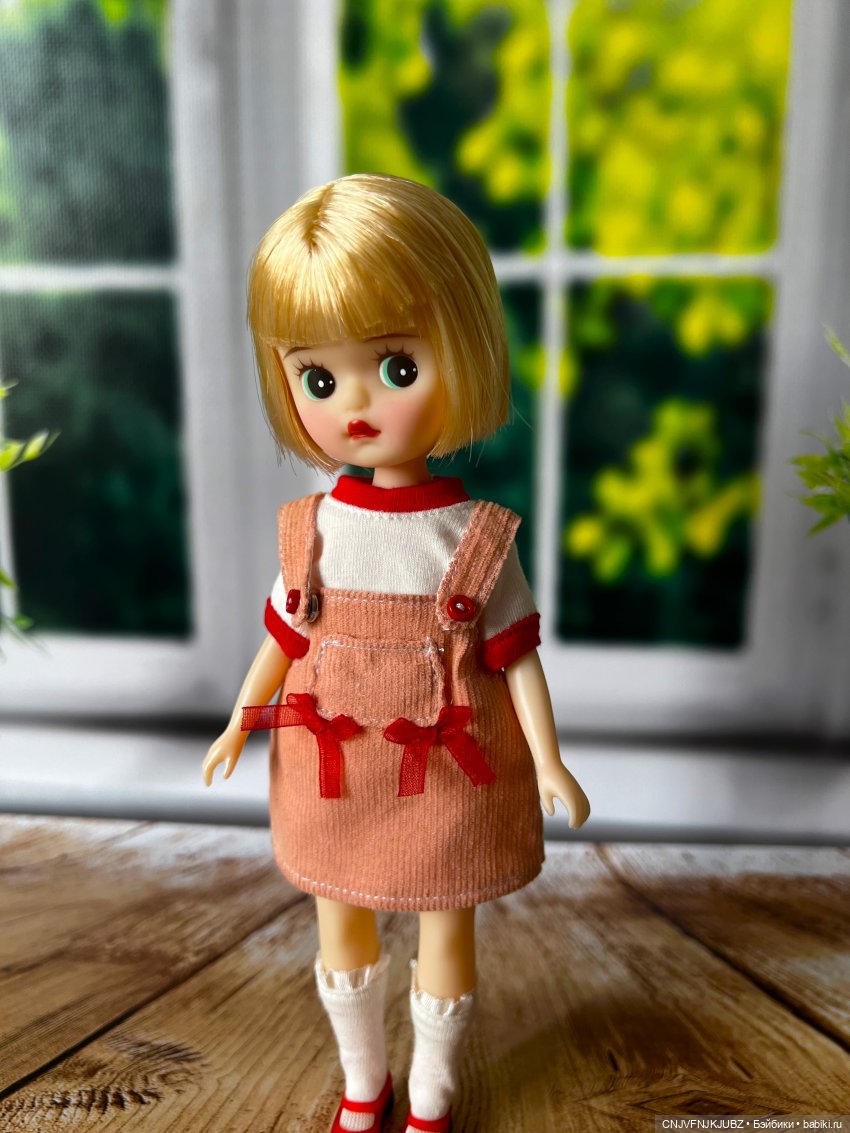 Ягодка в подарок — Куклы Strawberry Planet: Redberry (фото 6)