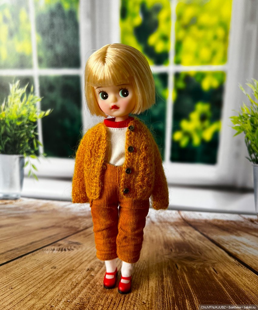 Ягодка в подарок — Куклы Strawberry Planet: Redberry (фото 8)