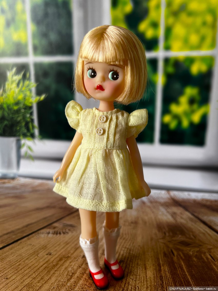 Ягодка в подарок — Куклы Strawberry Planet: Redberry (фото 10)