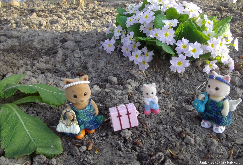 Sylvanian Families:весенняя прогулка сильванийцев