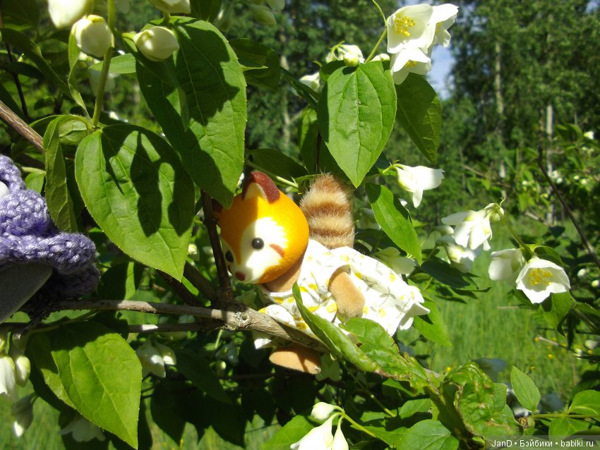 Sylvanian Families: прогулка сильвашек на природе (фото 5)