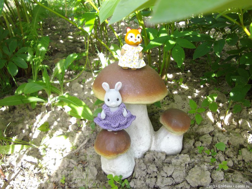 Sylvanian Families: прогулка сильвашек на природе