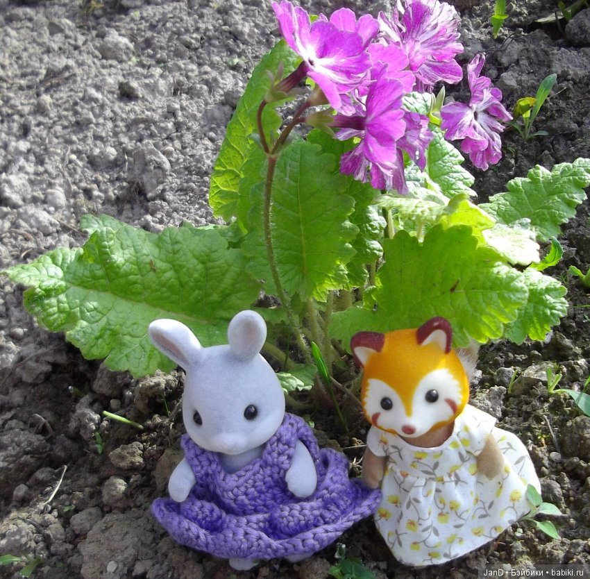 Sylvanian Families: прогулка сильвашек на природе