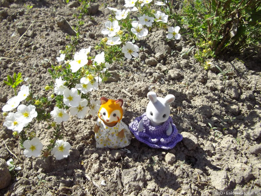 Sylvanian Families: прогулка сильвашек на природе (фото 3)