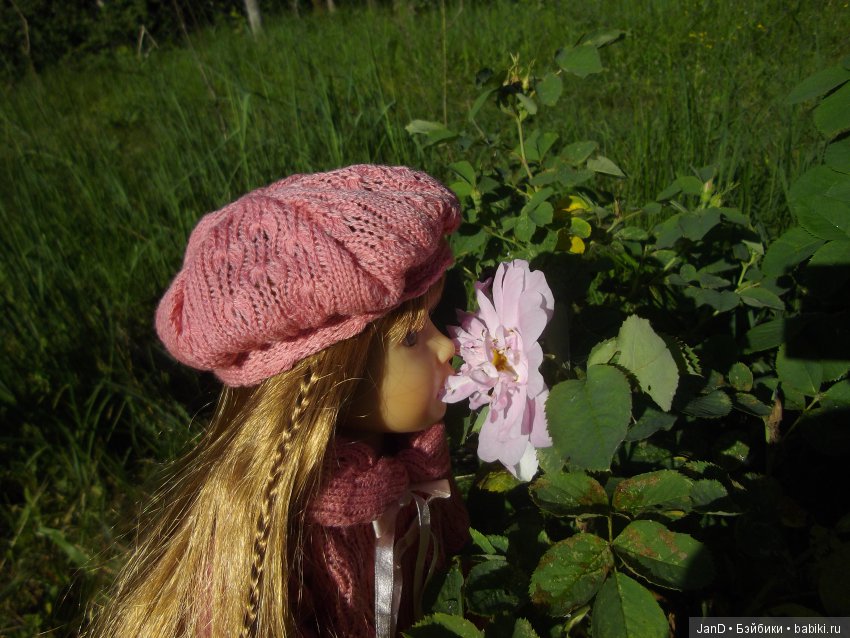 Kidz'N'Cats Люсия на даче (фото 4)