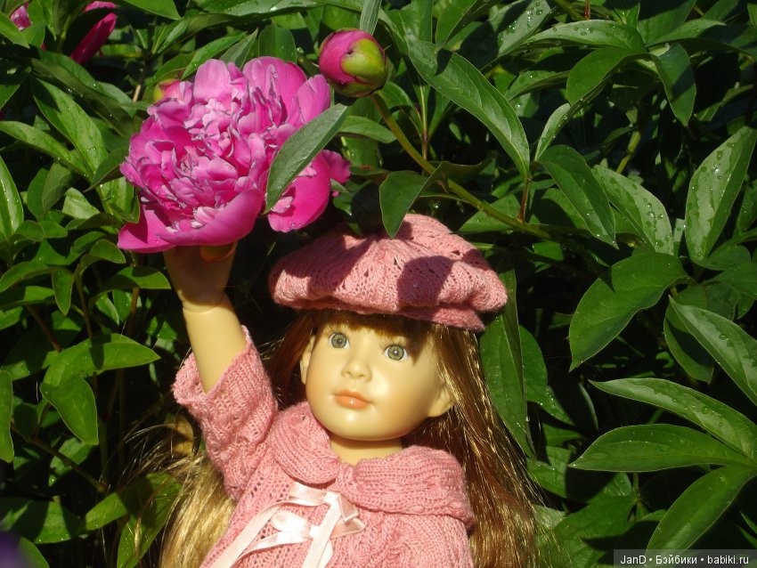 Kidz'N'Cats Люсия на даче (фото 10)