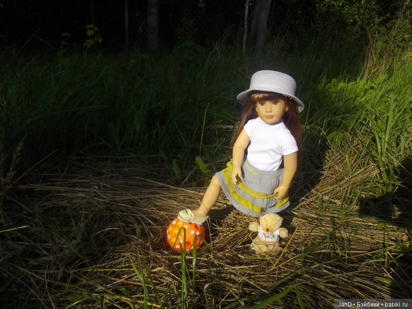 Kidz'N'Cats девчонки на природе