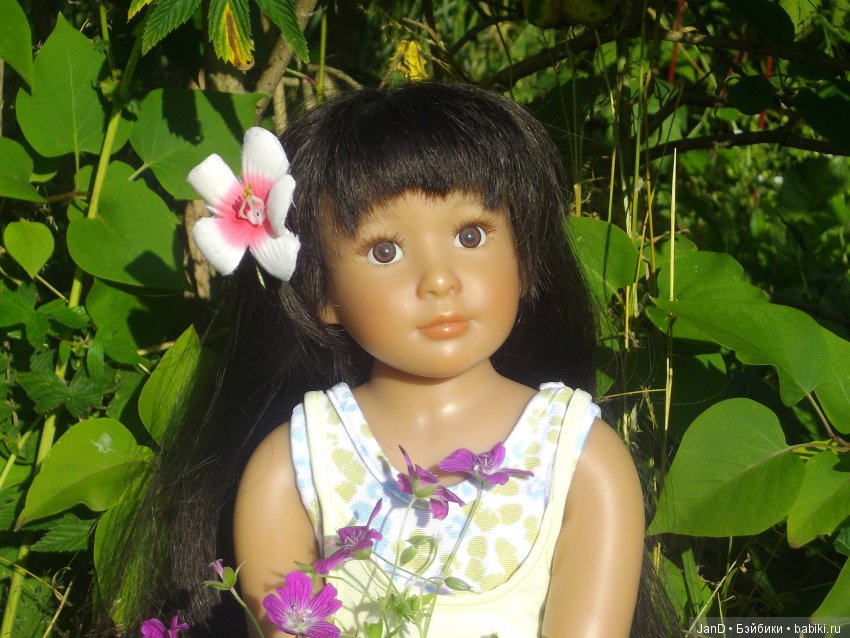 Kidz'N'Cats девчонки на природе