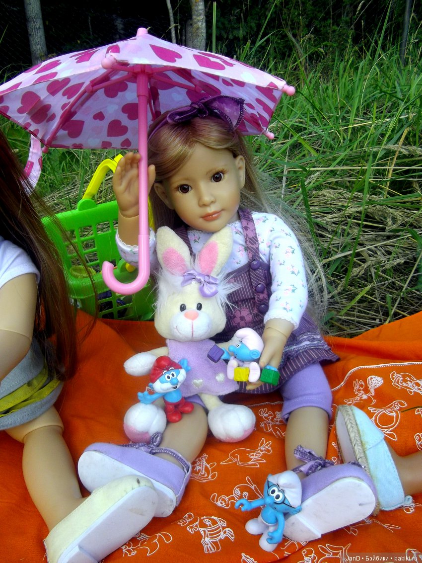 Kidz'N'Cats девчонки на природе (фото 10)