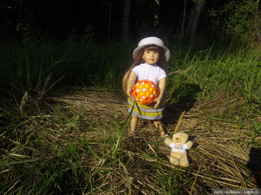 Kidz'N'Cats девчонки на природе