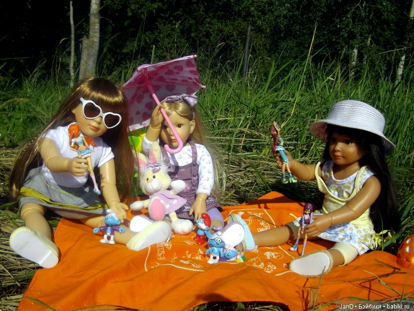 Kidz'N'Cats девчонки на природе (фото 7)