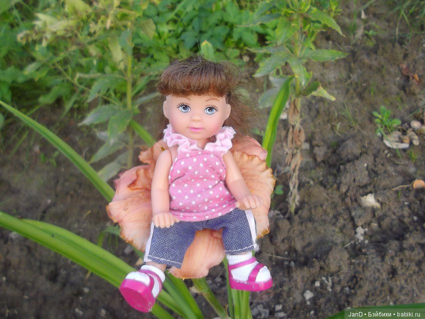 Evi Simba на прогулке — Куклы Simba: Еви (Evi) и Штеффи (Steffi Love) (фото 7)