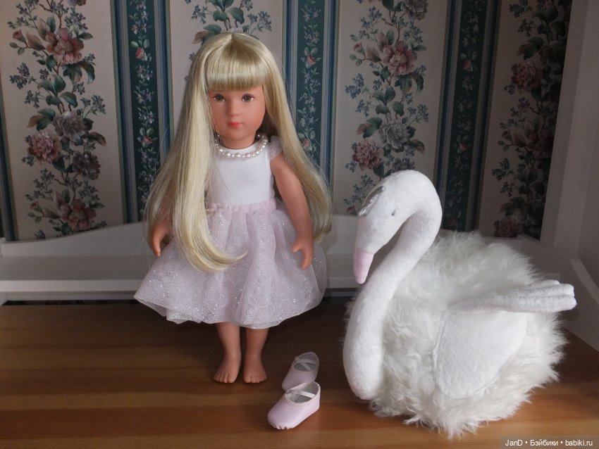 Käthe Kruse София и лебедь (фото 4)