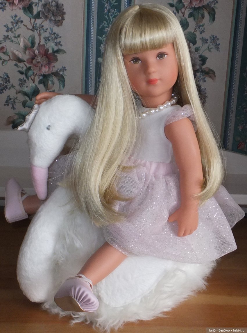 Käthe Kruse София и лебедь (фото 6)